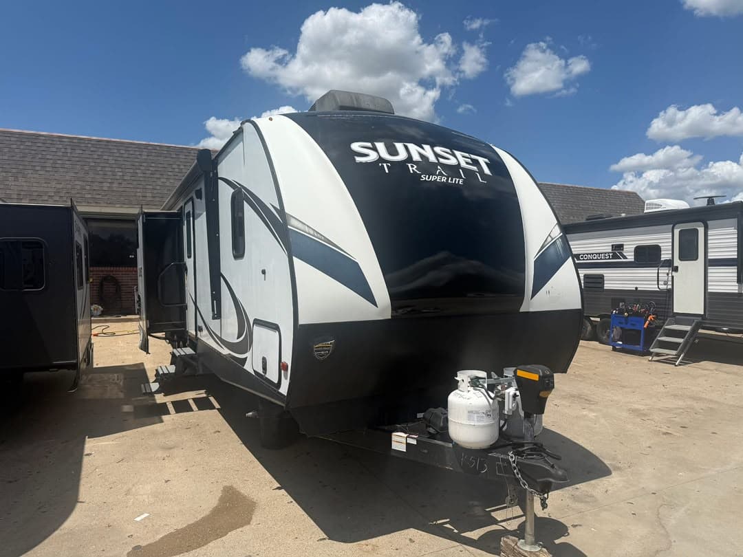 2019 CrossRoads Sunset Trail Super Lite 331BH